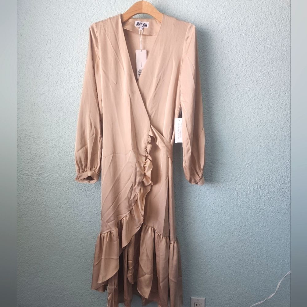 AMYLYNN wrap ruffled midi dress minimalist quiteluxe color cream small size